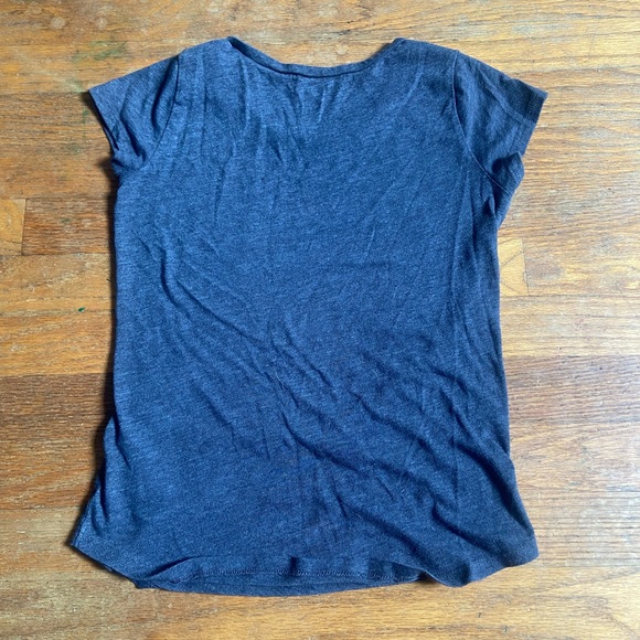 Old navy “beautiful” t-shirt 10/12 - Picture 2 of 3